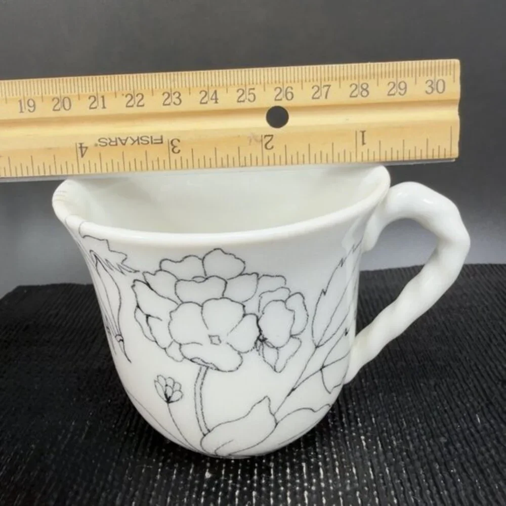 Hand Made Italian Pottery Teacup And Saucer Set Floral Pattern Artist Signed Set